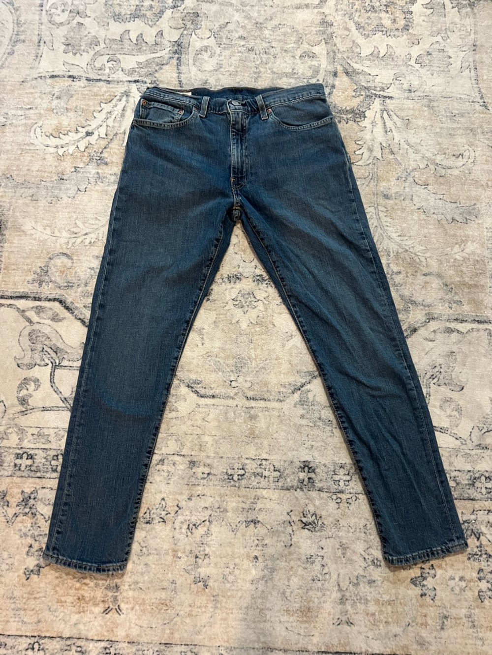 Men’s Levi's Dark Blue Denim Jeans with Contrast Stitching